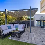 Aquavista With Private Pool *