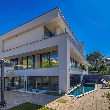 Lägenhet Aquavista With Private Pool *