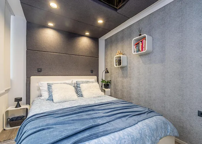 Aquavista With Private Pool Malinska