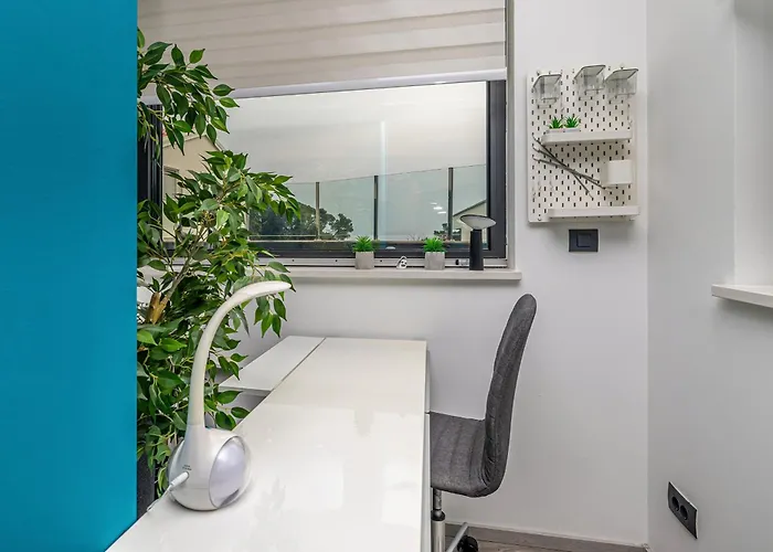 Aquavista With Private Pool * Malinska